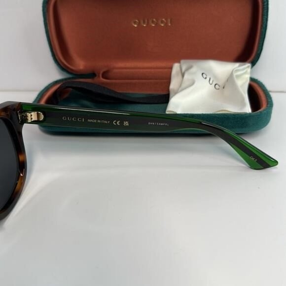 Gucci Tortoiseshell Sunglasses with Red and Green Stripes - Picture 5 of 13